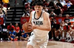 包含NBA常规赛冲刺阶段走向成谜，新疆广汇遗憾出局，话题不断，阵容厚度经受考验的词条九游娱乐app口碑好
